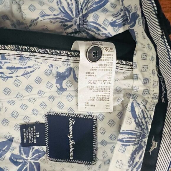 Tommy Bahama mens shorts - Picture 7 of 9